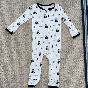 Kyte Baby Zippered Bamboo Romper in Panda- 18-24 months